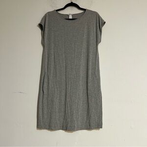 Hanro of Switzerland Natural Elegance Short Sleeve Viscose Gown Grey Small Cozy